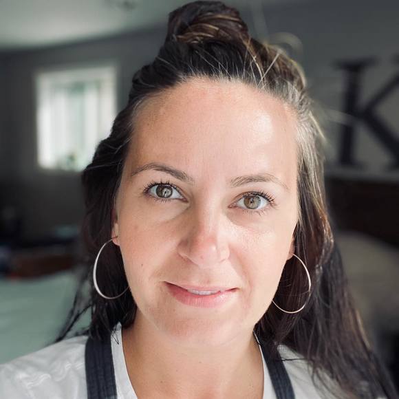 Profile Picture of Krystal Wagner (@krystal_lamb19) on Poshmark