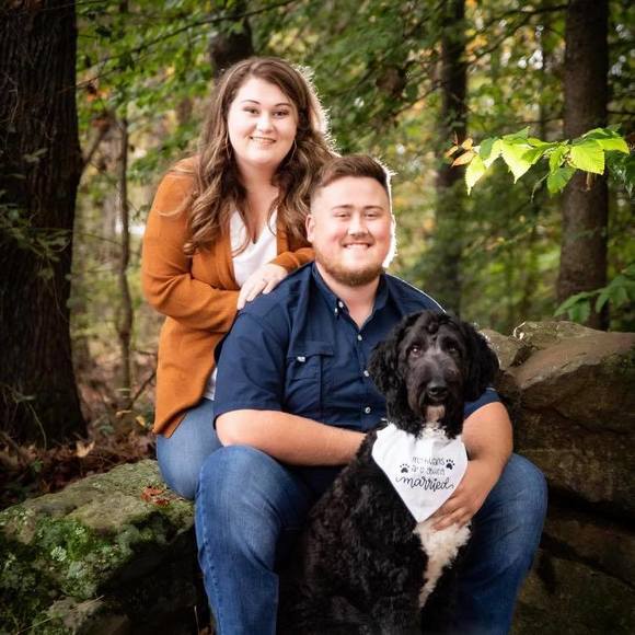 Profile Picture of Amber Groves (@agroves1718) on Poshmark