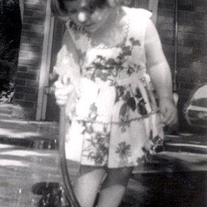 Profile Picture of Janet Sweeney (@xipillion) on Twitter