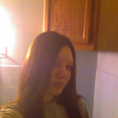 Profile Picture of Angie Clevenger (@angie3208) on Twitter