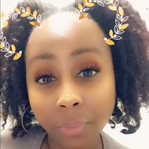 Profile Picture of Arniece Stevenson (@niece_things) on Poshmark