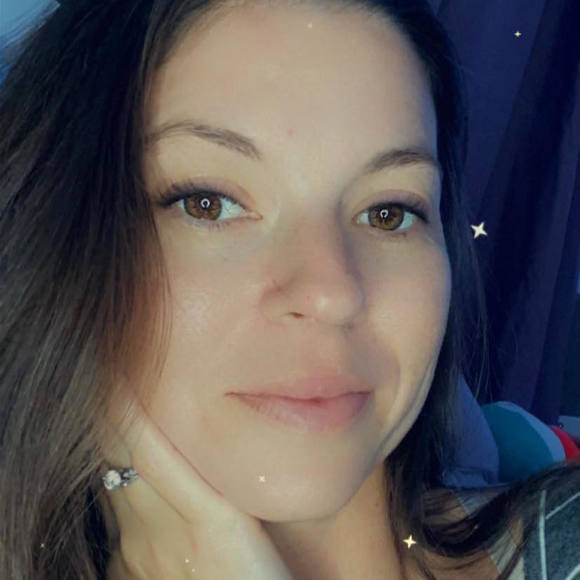 Profile Picture of Lindsey Fraser (@lindseyfraser) on Poshmark