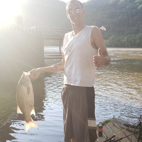 Profile Picture of Brentley Jeffery (@ninobrown871128) on Poshmark