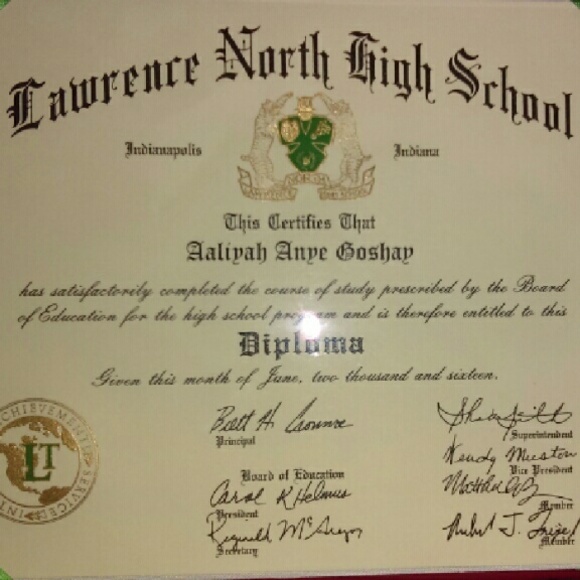 Profile Picture of Aaliyah Watson (@aaliyah_1996) on Poshmark