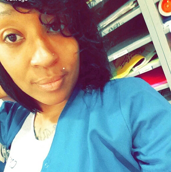 Profile Picture of Leeka Mingo (@leekabossey) on Poshmark