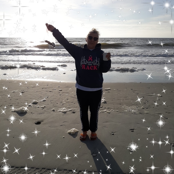Profile Picture of Shelly Timmons (@shellytimmons) on Poshmark