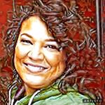 Profile Picture of Carolyn (@prettysmartcurl) on Instagram