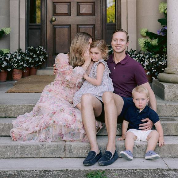 Alisha Swinteck - Poshmark Profile Picture of Alisha Swinteck (@alishaswinteck) on Poshmark