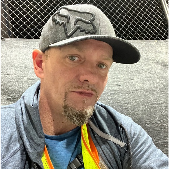Profile Picture of Jeremy Cobb (@jdcobb314) on Poshmark