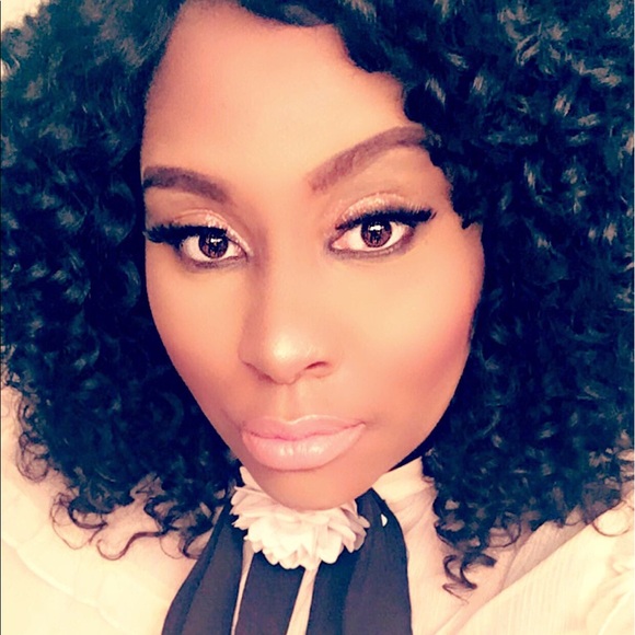 Profile Picture of Jonetta Davis (@jojo5141) on Poshmark