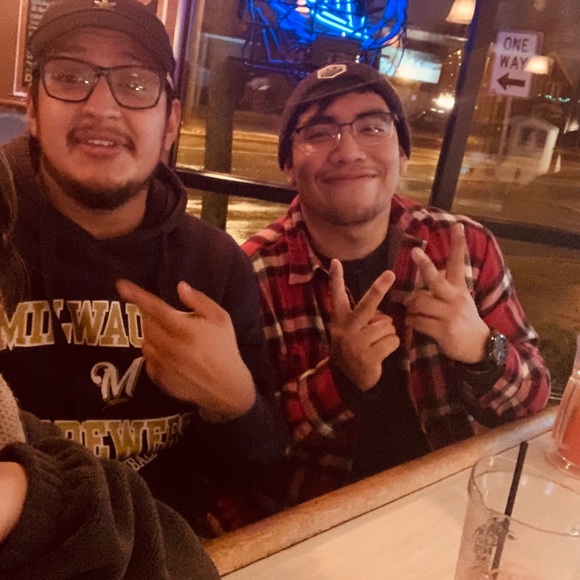 Profile Picture of Daniel Gachuz-govea (@danielgachuz803) on Poshmark