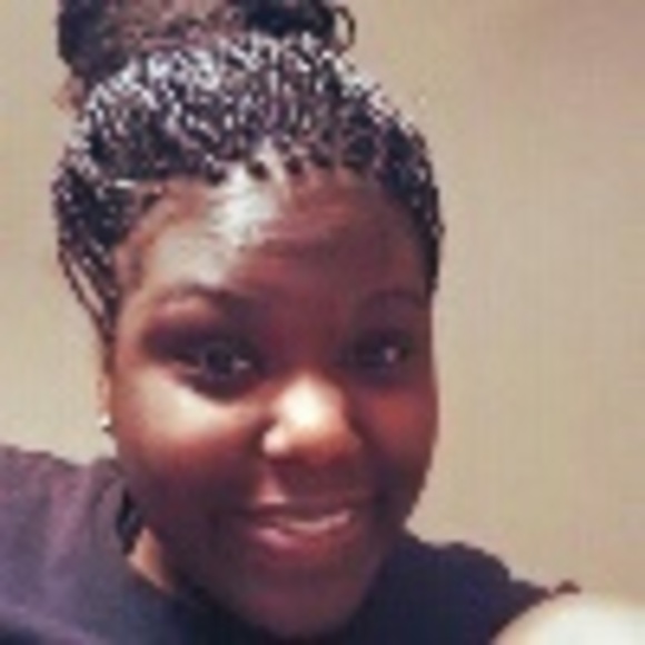 Profile Picture of Brandy Manning (@brandy9898) on Poshmark