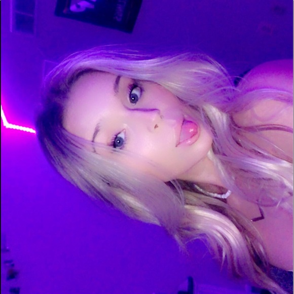 Profile Picture of Trista Grekoski (@tristagrekoski) on Poshmark