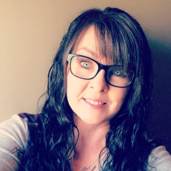 Profile Picture of Diane Springer (@diane_springer) on Poshmark