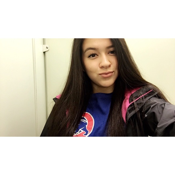 Profile Picture of Jasmin Zepeda (@jasminzepeda) on Poshmark