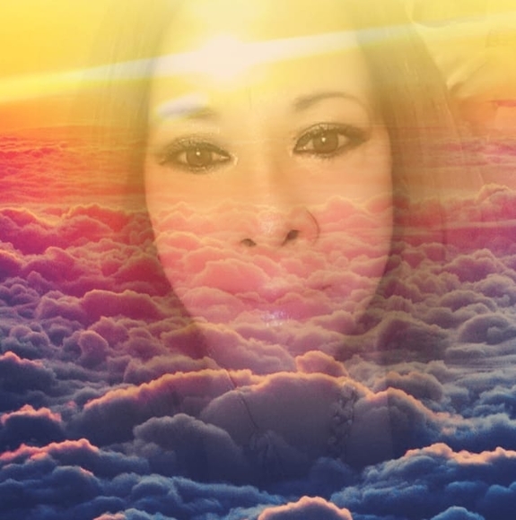 Profile Picture of Alexis Maneates (@alexismaneates) on Poshmark