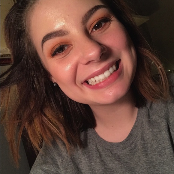 Profile Picture of Emily Mccarty (@ekmccarty) on Poshmark