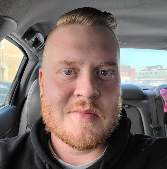 Profile Picture of Jordan Sterba (@jbeatz1987) on Poshmark