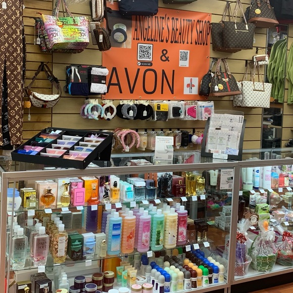 Profile Picture of Deone Williams (@beautifuldn) on Poshmark