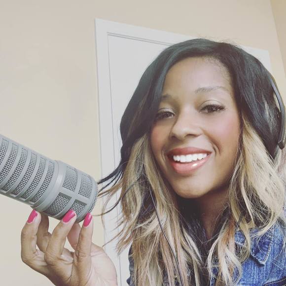 Profile Picture of Candise Whitehouse (@calicache) on Poshmark