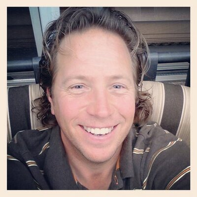 Profile Picture of Mark McNaught (@mcnaughtsurf) on Twitter