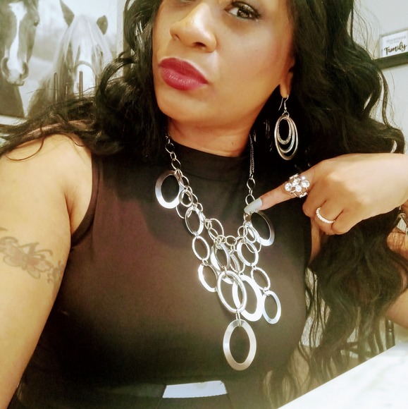 Profile Picture of Cassandra Peterson (@cp1234) on Poshmark