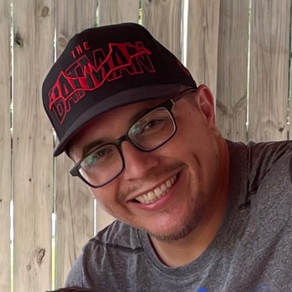 Profile Picture of Alexander Rivas (@maddcrates) on Poshmark