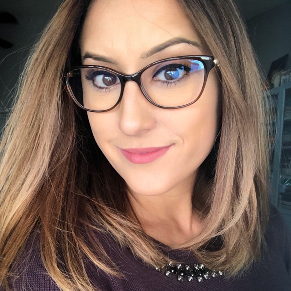 Profile Picture of Hazel Emlen (@hazel010) on Poshmark