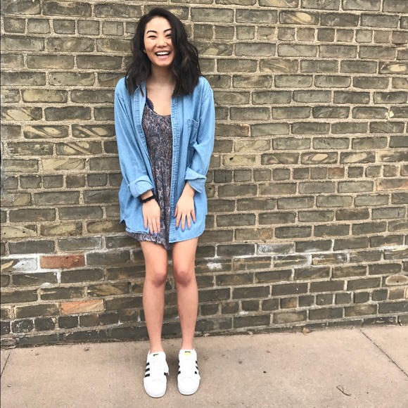 Profile Picture of Sarah Stothart (@sarah_stothart) on Poshmark