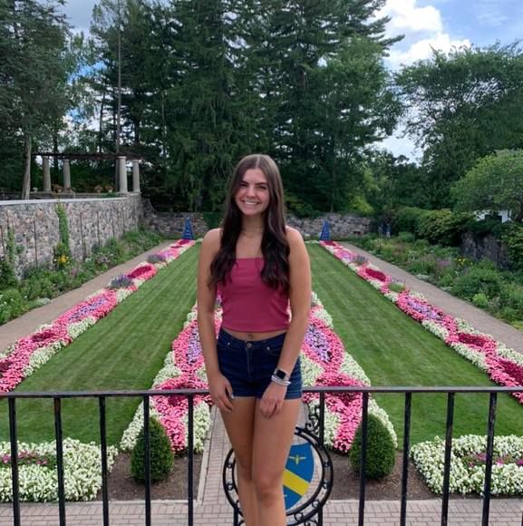 Profile Picture of Madison Kukla (@madykukla4623) on Poshmark