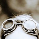 Profile Picture of Kim Milnes (@myjoygoggles) on Instagram