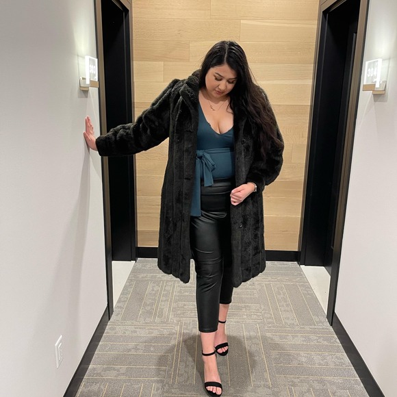 Profile Picture of Esquay Masty (@emasty) on Poshmark