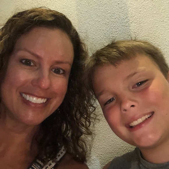 Profile Picture of Janet Bloom (@jmbloom32) on Poshmark