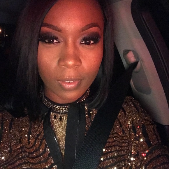 Profile Picture of Regina Atkins (@beauty_724) on Poshmark