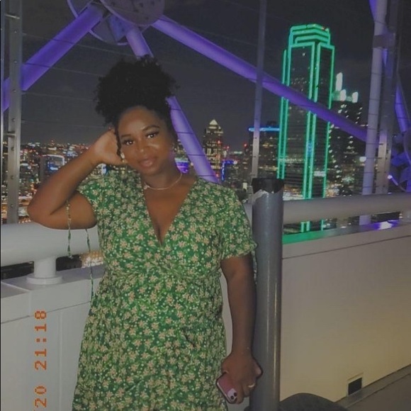 Profile Picture of Briana Lipkin (@blipk) on Poshmark