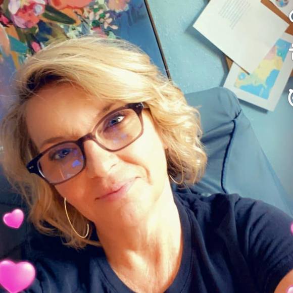 Profile Picture of Dawn Kappelmann (@dawnkapp) on Poshmark