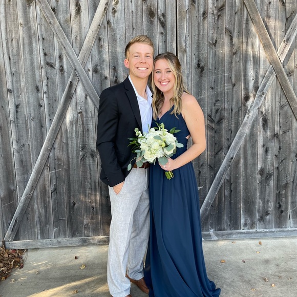 Profile Picture of Lanie Robertson (@lanierobertson) on Poshmark