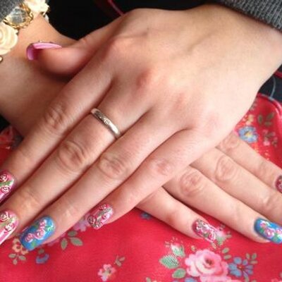 Profile Picture of Rachel Ridout (@P2P_nails) on Twitter