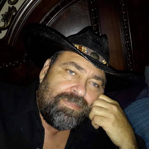 Profile Picture of Tim Massey (@timmassey) on Poshmark