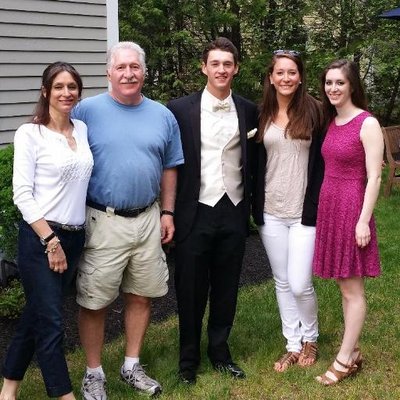 Joel Holzwasser - Twitter Profile Picture of Joel Holzwasser (@joelholz) on Twitter