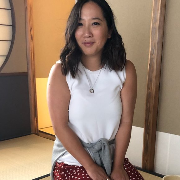 Profile Picture of Hwei Loke (@lokehwei) on Poshmark