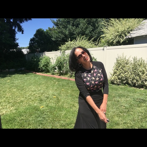 Profile Picture of Angela Mcdermott (@amcdermott1961) on Poshmark