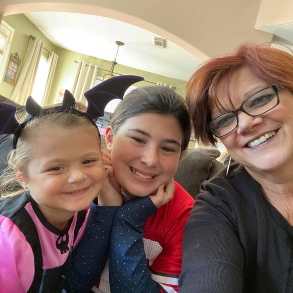 Profile Picture of Barb Gavarkavich decapio (@barbiedecapio) on Poshmark