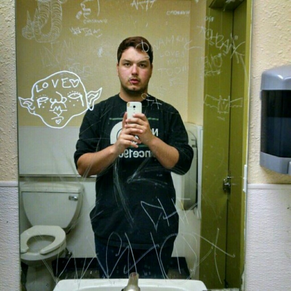 Profile Picture of Alexander Jacob (@alexander_jacob) on Poshmark