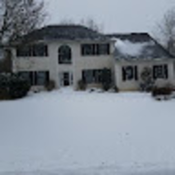 Profile Picture of Andy&paula Walley (@apwalley90) on Poshmark