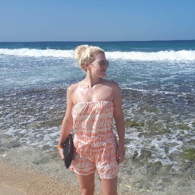 Profile Picture of Eleanor Yates (@EllieMurphy12) on Twitter