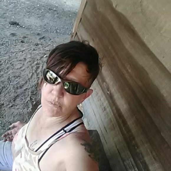 Profile Picture of Angela Boatfield (@aboatfield89) on Poshmark