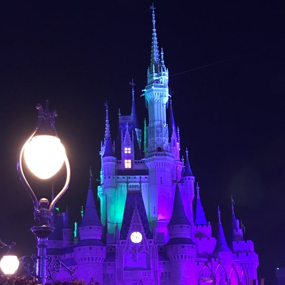 Profile Picture of Alexandra Gonzaga (@alexagon96) on Poshmark