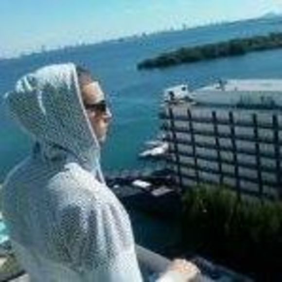 Profile Picture of Adrian Acebal (@yeaace1) on Poshmark