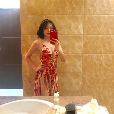 Profile Picture of Ivy Kang (@Ivykang17) on Twitter